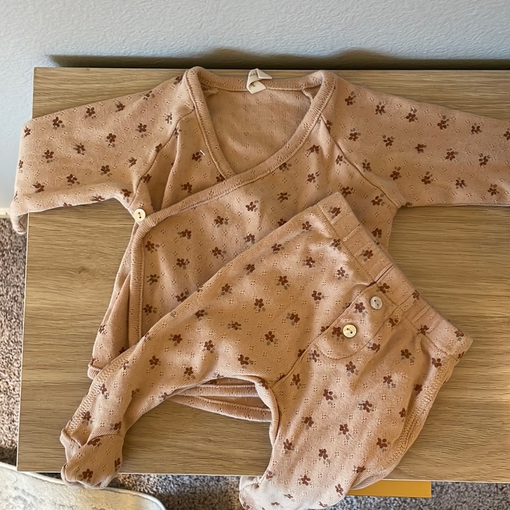 Quincy Mae Pointelle Wrap Top + Footed Pant Set: Blush Ditsy